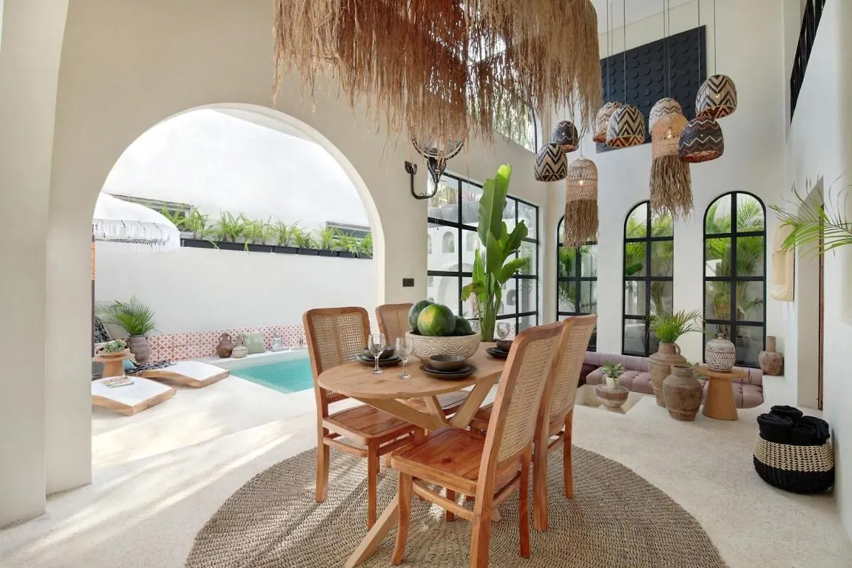Willa Casa Jondal 1 Bedroom Kerobokan Seminyak Indonezja